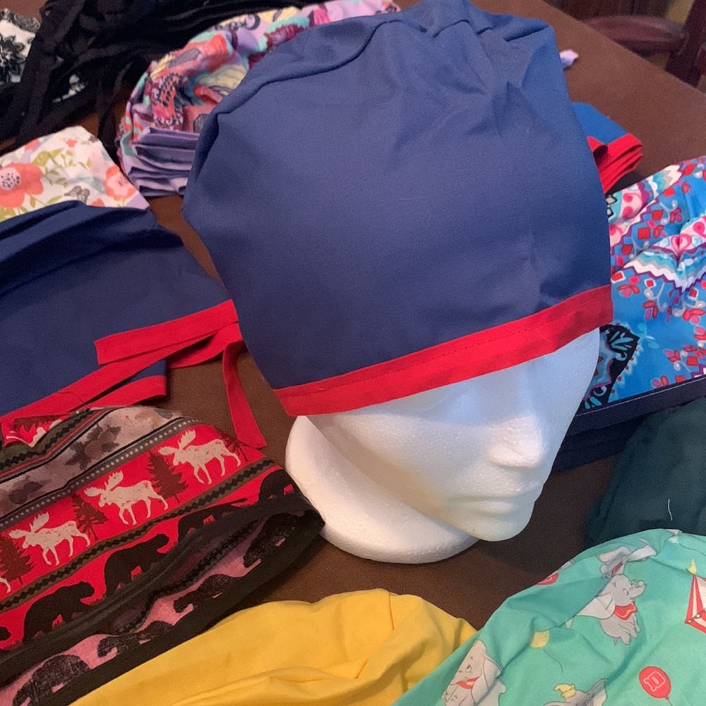 Scrub caps - Picture 2 of 3